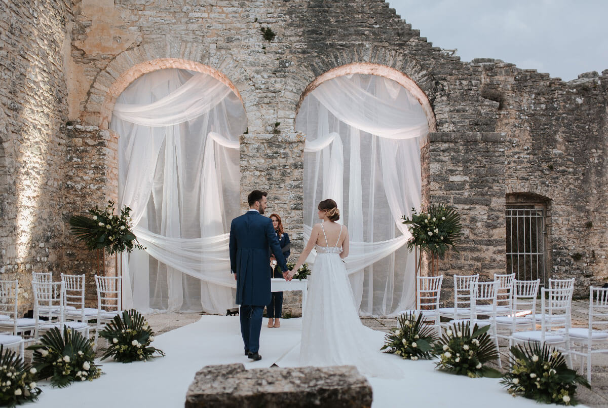 Luksuzno vjenčanje u istri spoj elegancije, povijesti i hedonizma 2 Bogatstvo ljubavi u rusevinama 1